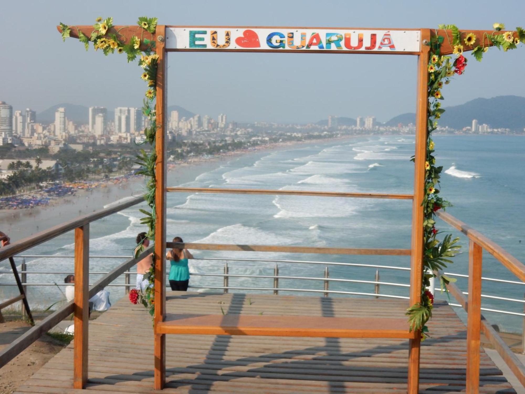 Casa Sete Enseada Ar Cond Suite E Estacionamento Gratis E Uma Otima Localizacao Na Enseada Guaruja Exterior photo